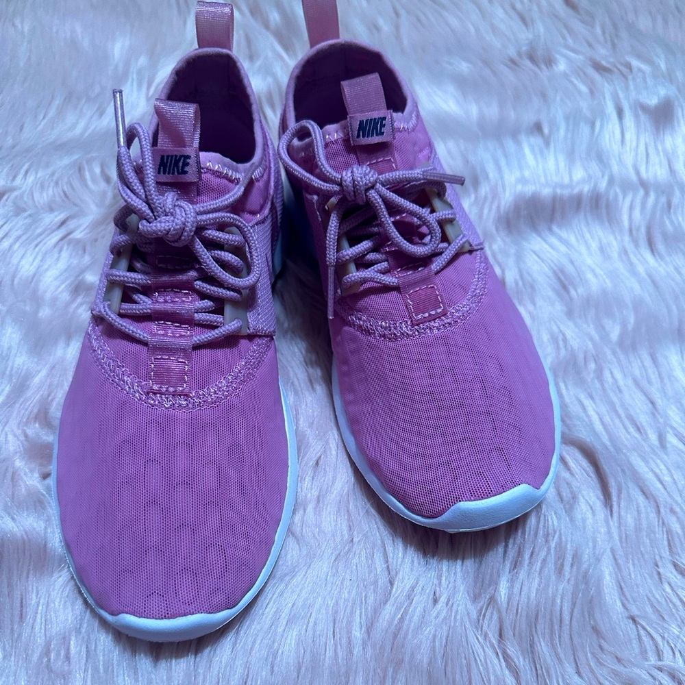 Nike Juvenate